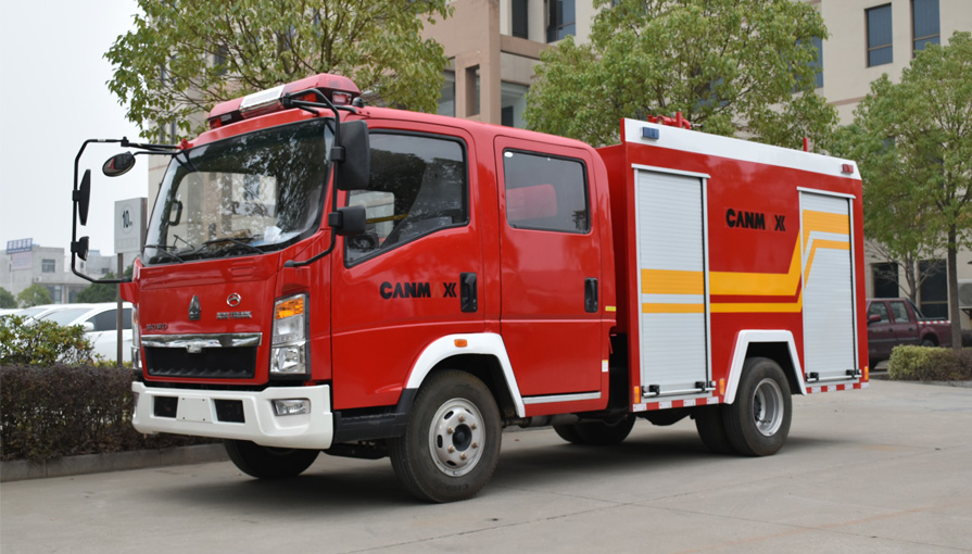 消防車(chē)廠家新東日專汽對(duì)消防車(chē)在冬季保養(yǎng)提幾點(diǎn)建議